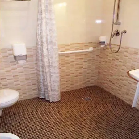 Ester Safer Hotel 3*