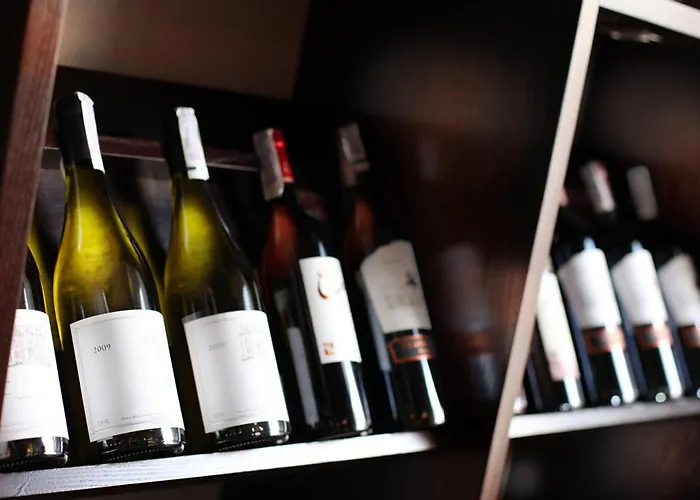 Ester Safer Hotel 3*